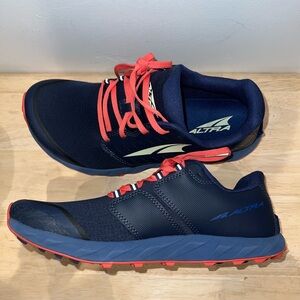 Women’s Altra Superior 5 Trail Running Shoe Size 9